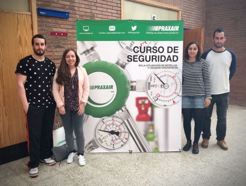Our PhD students have attended the course of safety in the use of bottles and cryogenic liquids